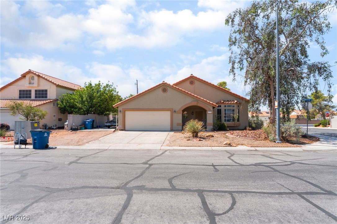 4335 Twin Peaks Drive Property Photo 1