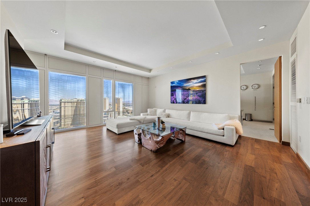 3750 Las Vegas Boulevard 2808 Property Photo 1
