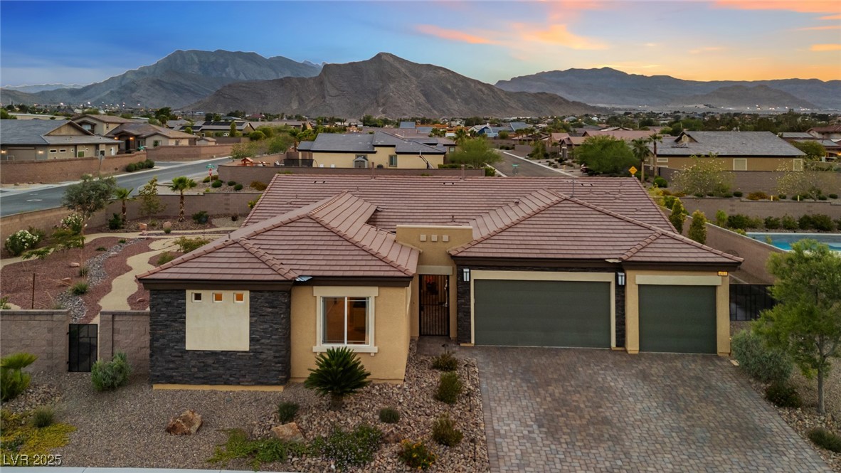 4317 Velvet Ridge Court Property Photo 1