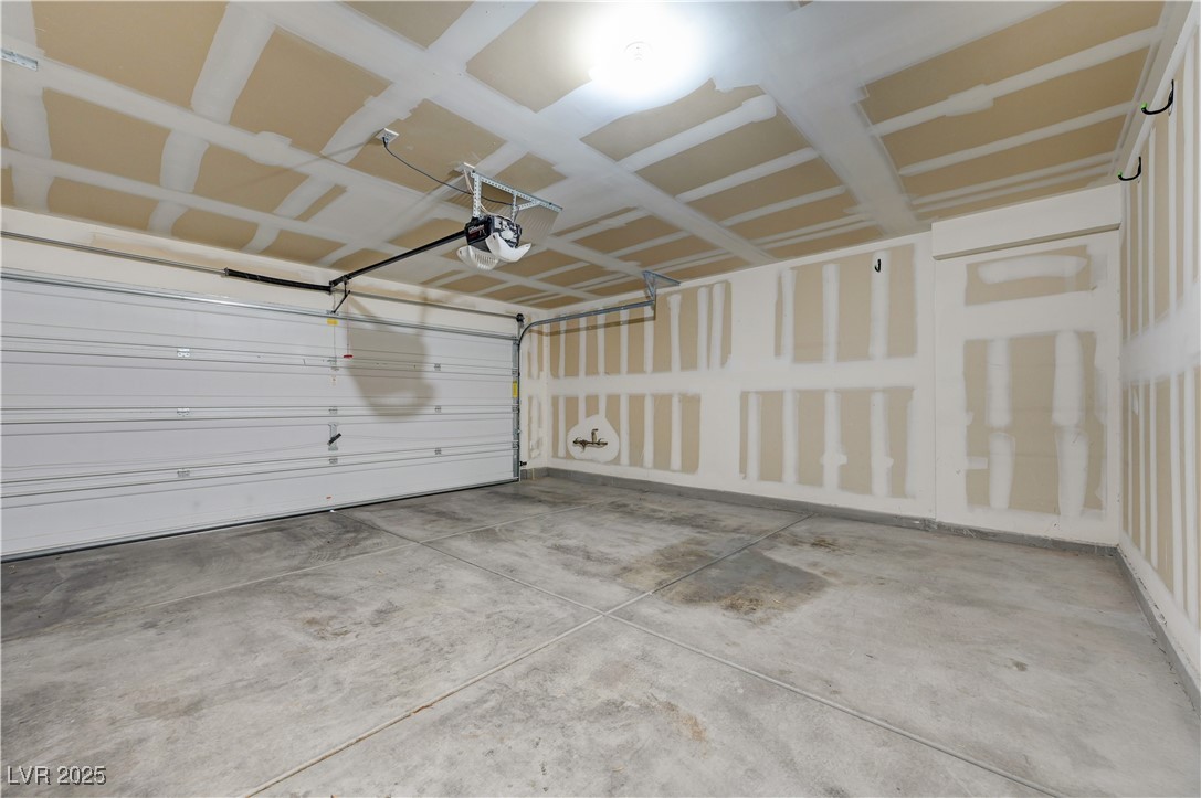 9252 Valley Ranch Avenue Property Photo 46