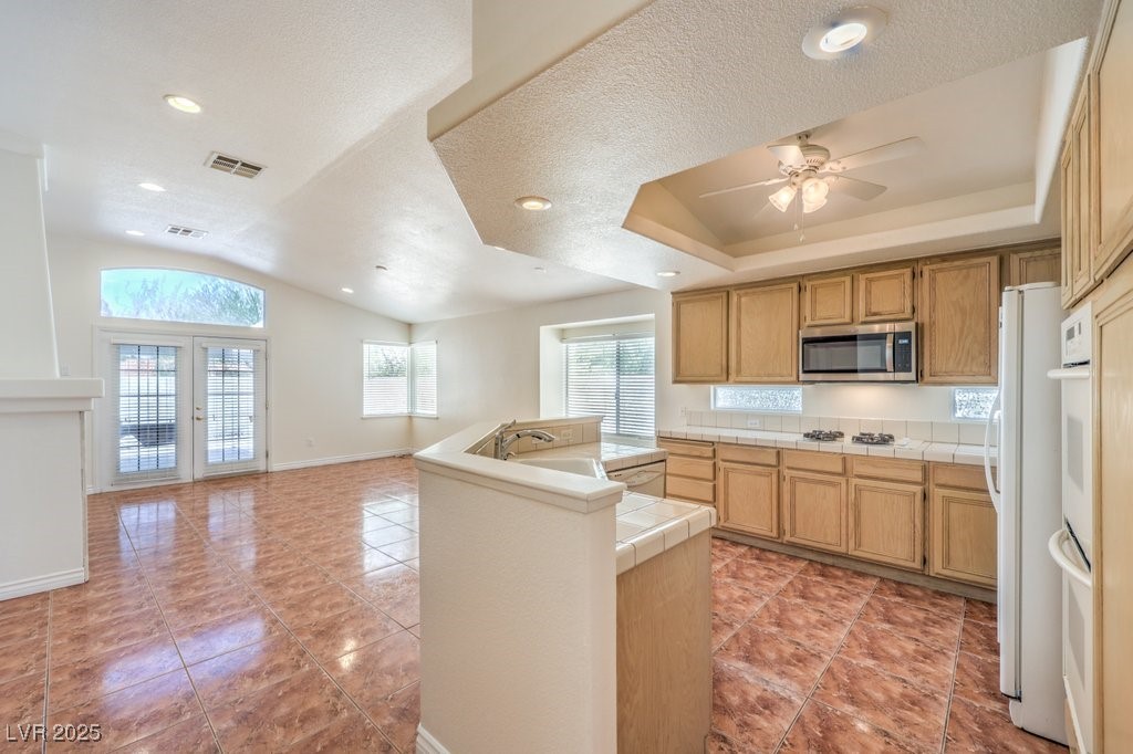 9036 Dove River Road Property Photo 10