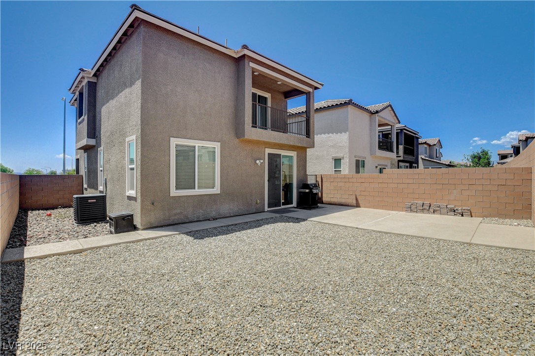 4240 Spring Storm Avenue Property Photo 8