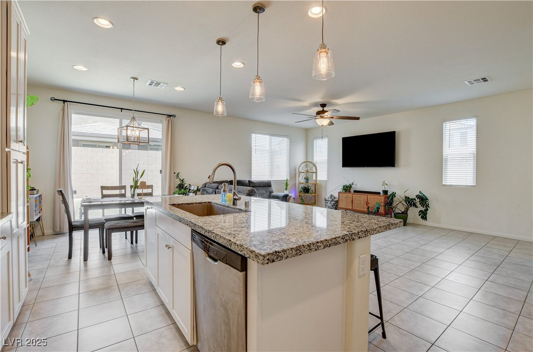 4240 Spring Storm Avenue Property Photo 17