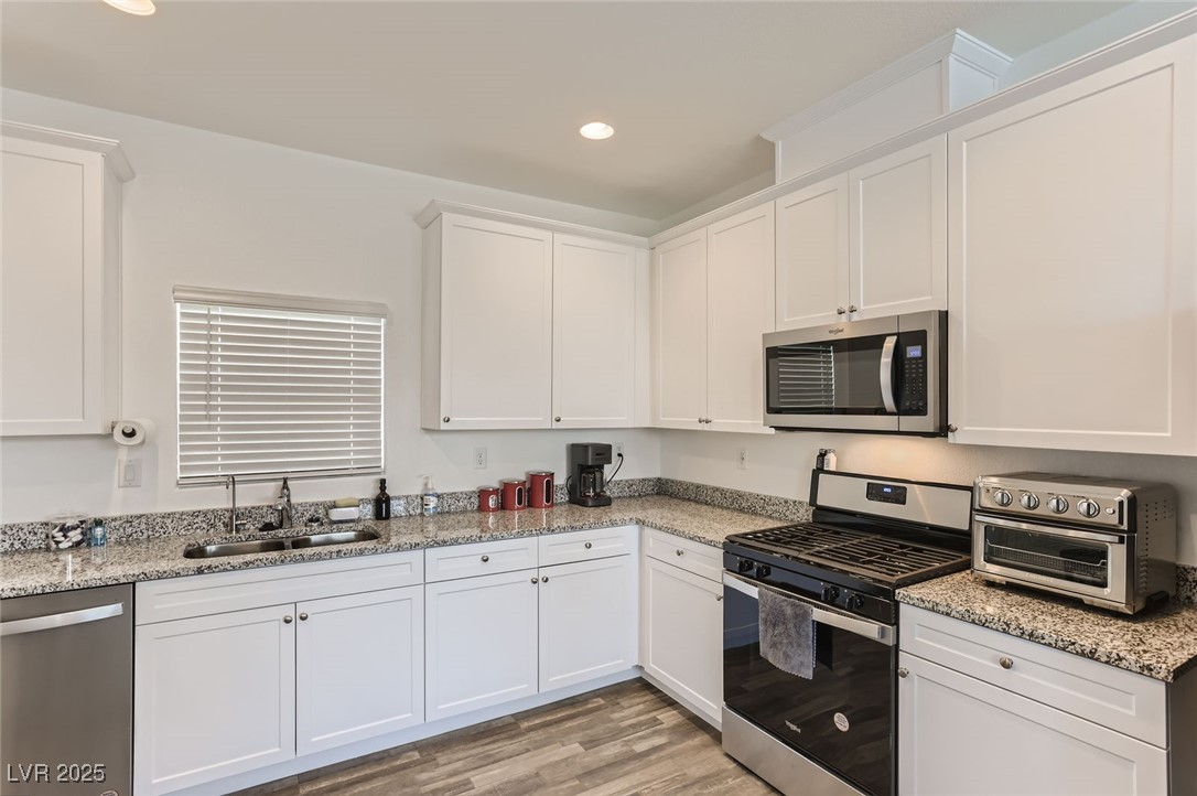 1611 Prairie Fields Court Property Photo 13