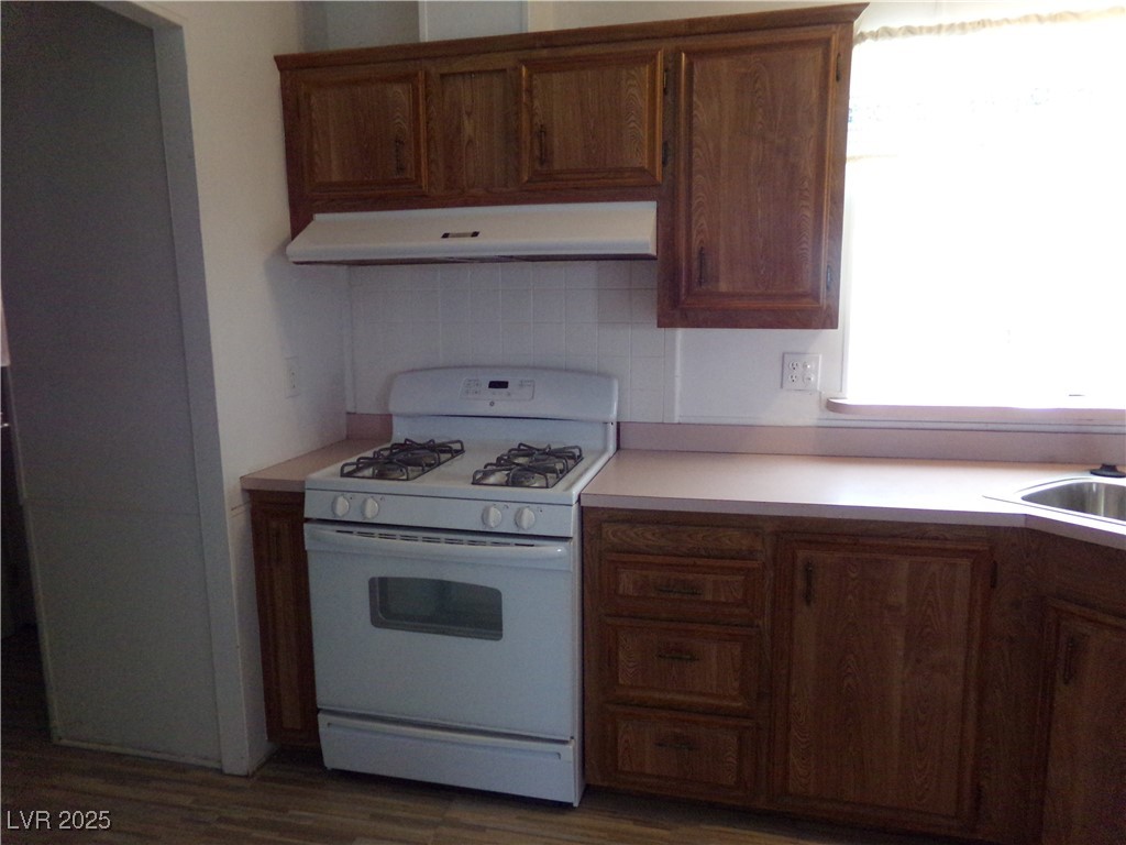 2111 West Mesquite Avenue Property Photo 4
