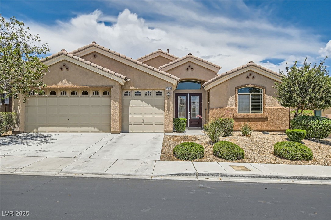 9252 Oxbow Lake Avenue Property Photo 1