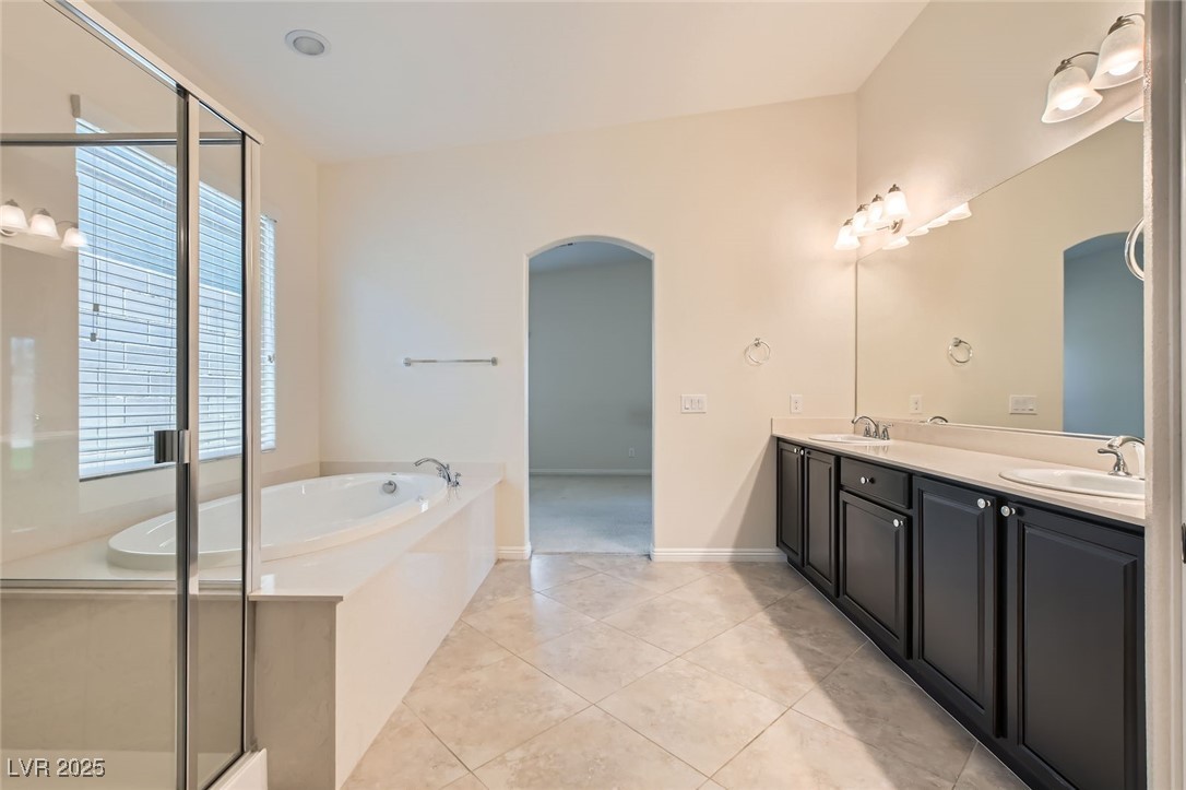 9252 Oxbow Lake Avenue Property Photo 10
