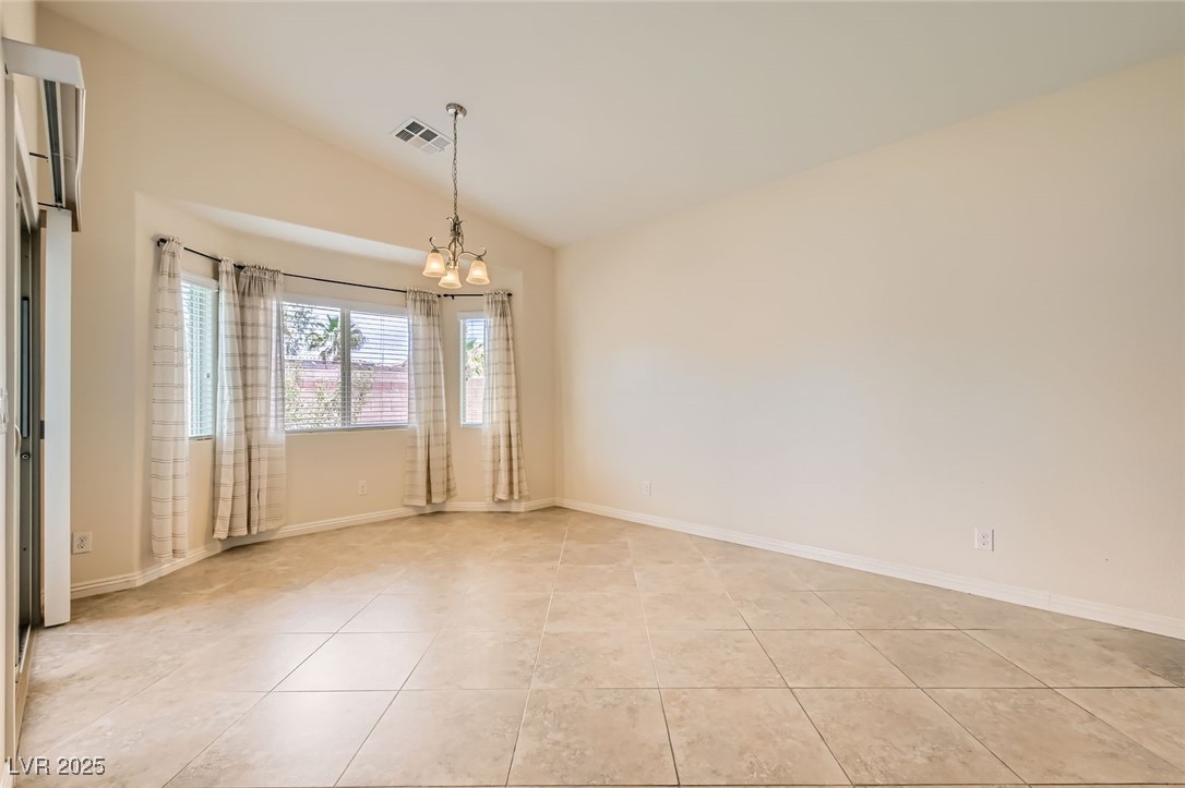 9252 Oxbow Lake Avenue Property Photo 15