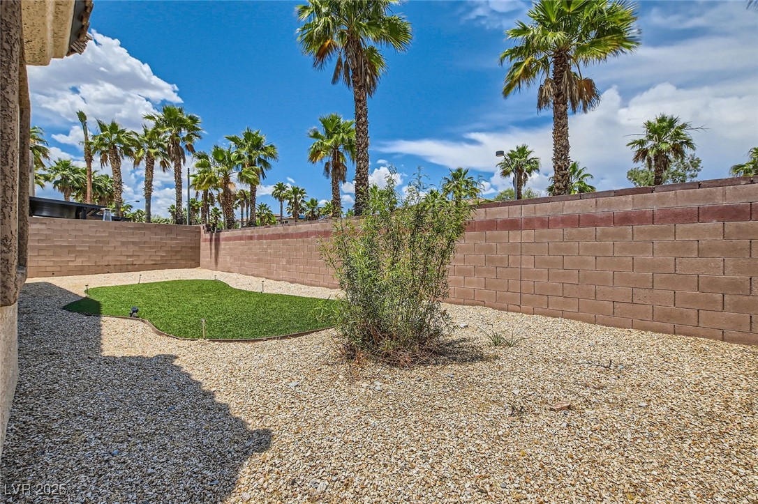 9252 Oxbow Lake Avenue Property Photo 18