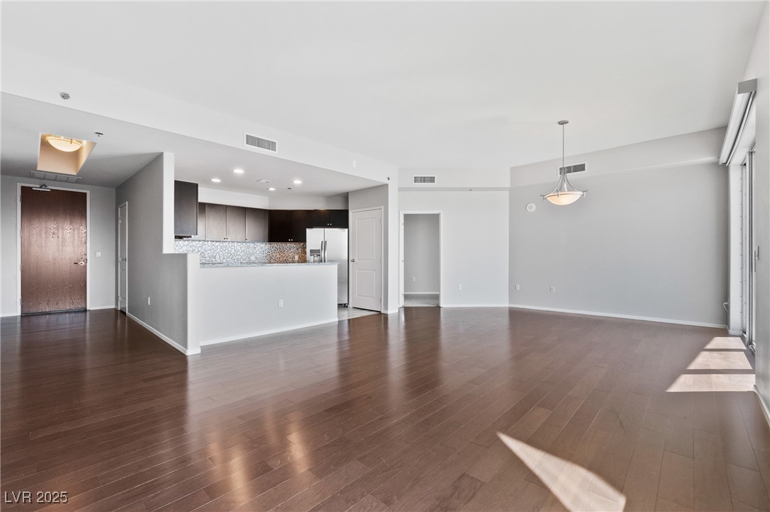 8255 Las Vegas Boulevard 1819 Property Photo 4