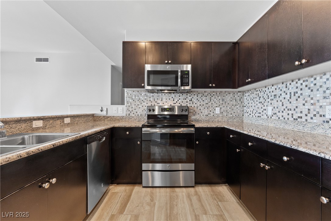 8255 Las Vegas Boulevard 1819 Property Photo 7