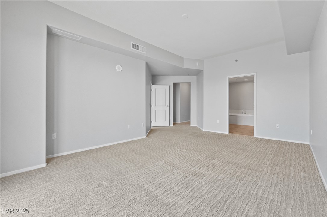 8255 Las Vegas Boulevard 1819 Property Photo 10