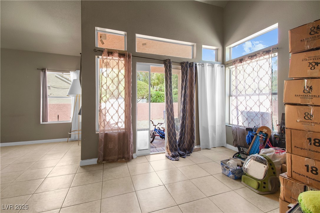 2500 Cortina Avenue Property Photo 9