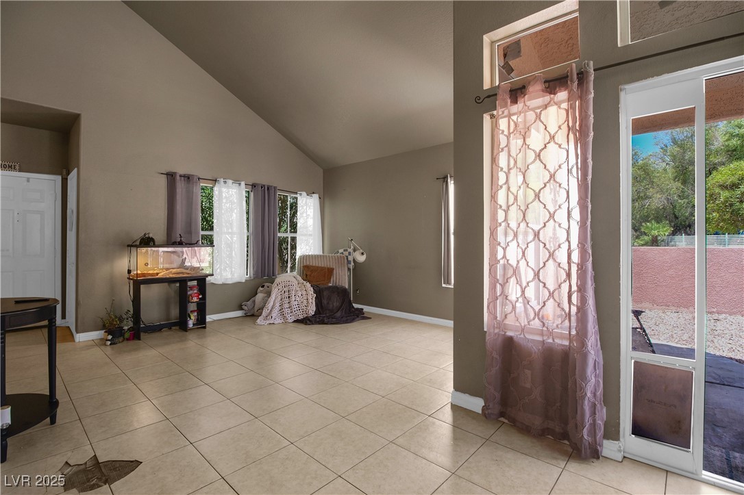 2500 Cortina Avenue Property Photo 10