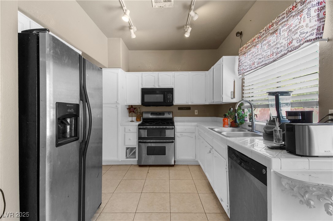 2500 Cortina Avenue Property Photo 13