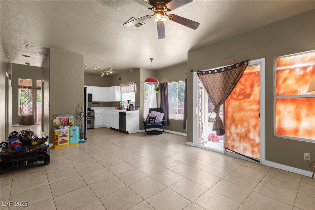 2500 Cortina Avenue Property Photo 16