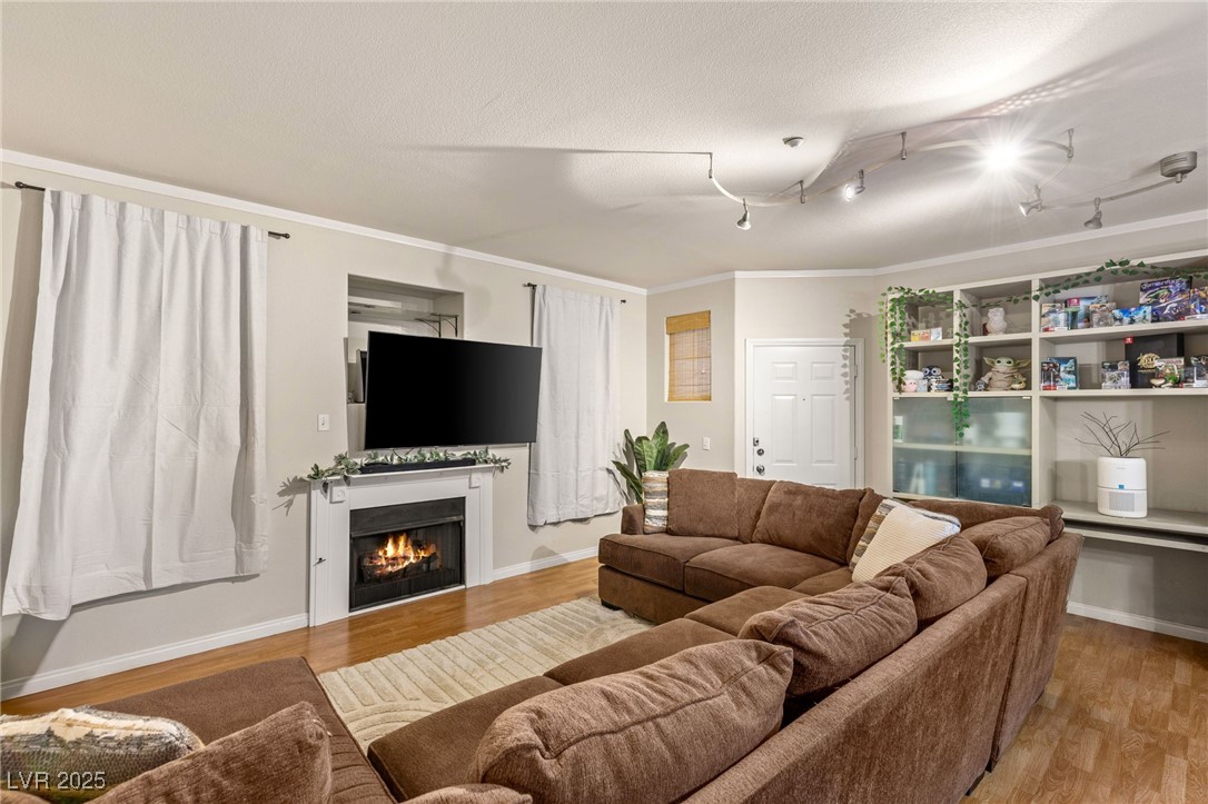 5855 Valley Drive 1080 Property Photo 5