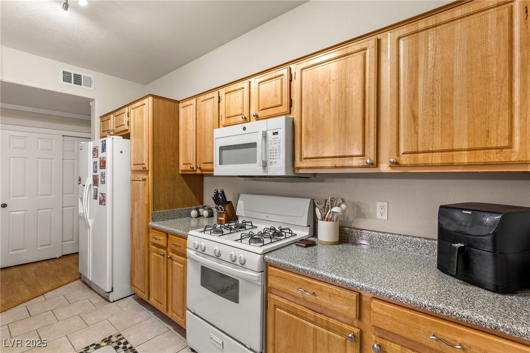 5855 Valley Drive 1080 Property Photo 16
