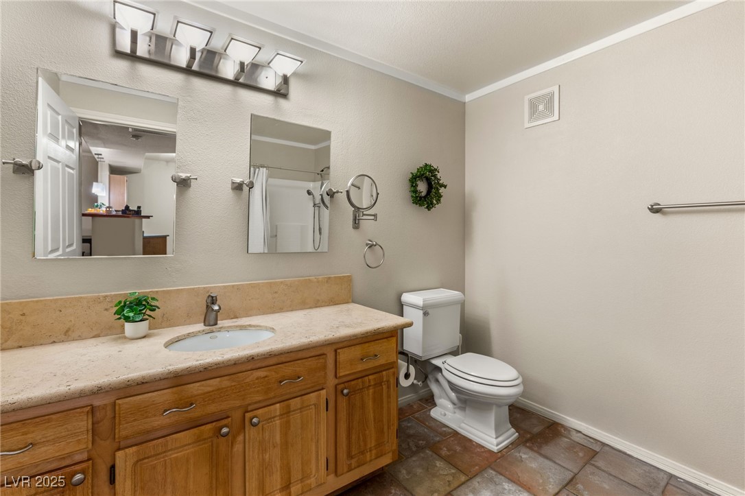 5855 Valley Drive 1080 Property Photo 17