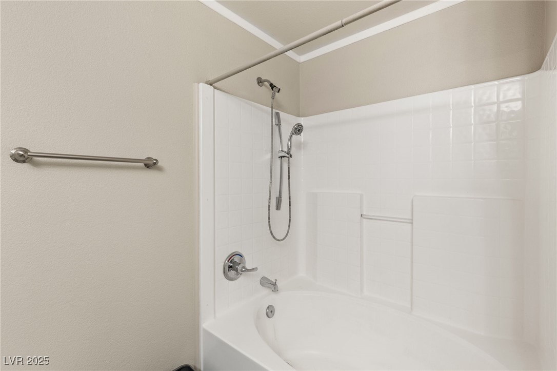 5855 Valley Drive 1080 Property Photo 18