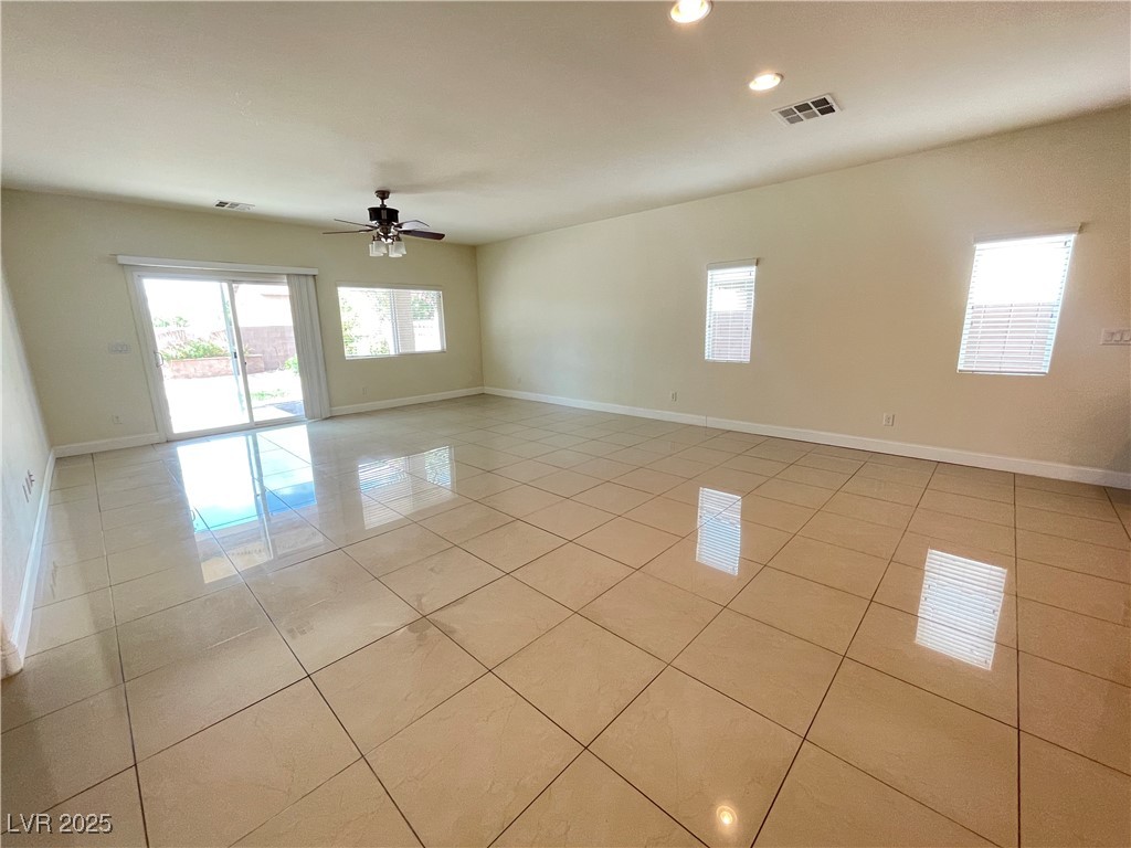 1312 Fantastic Court Property Photo 2