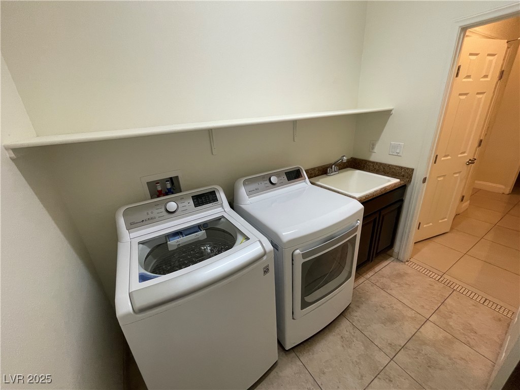 1312 Fantastic Court Property Photo 9