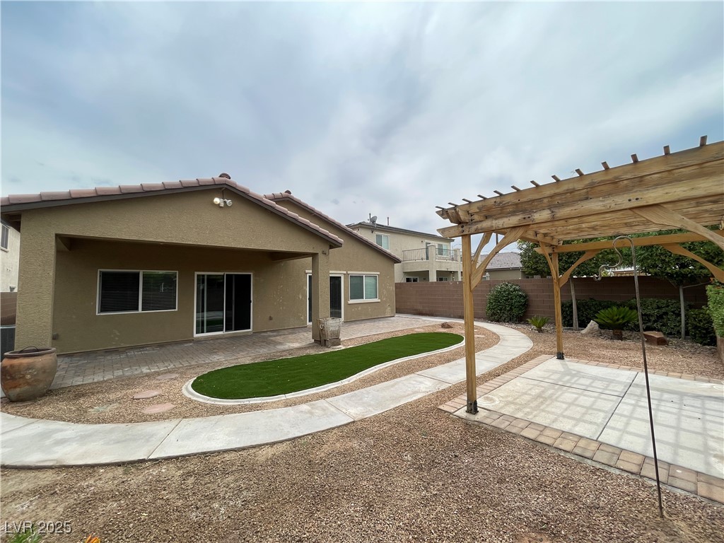 1312 Fantastic Court Property Photo 11