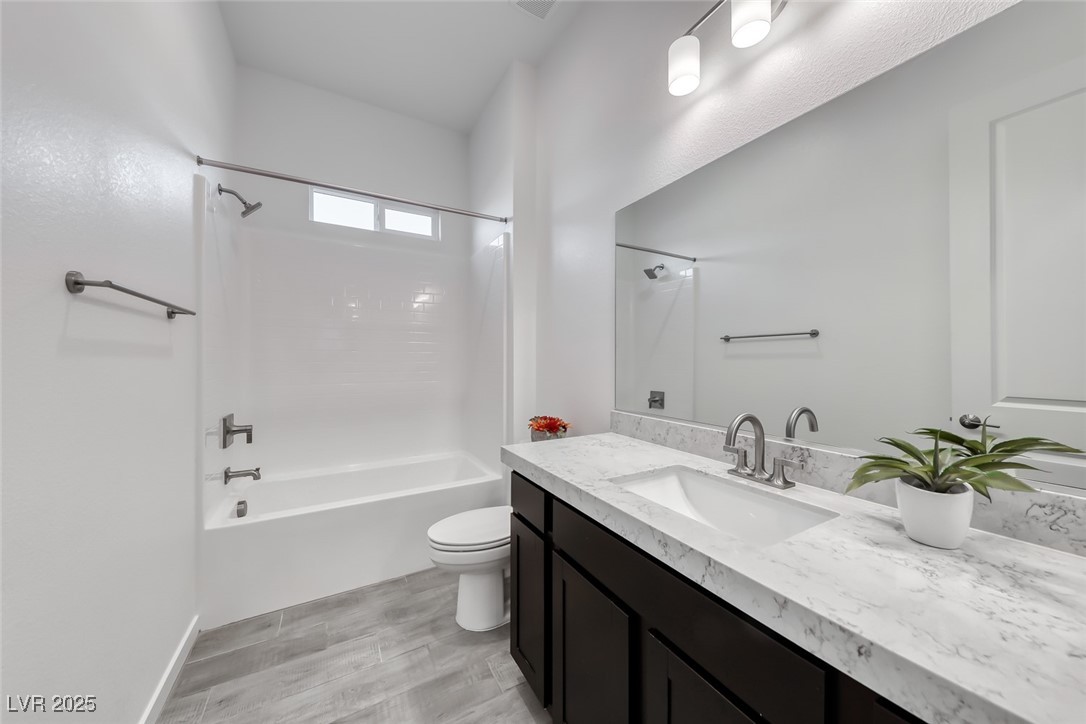 102 Ibiza Lake Drive Property Photo 36