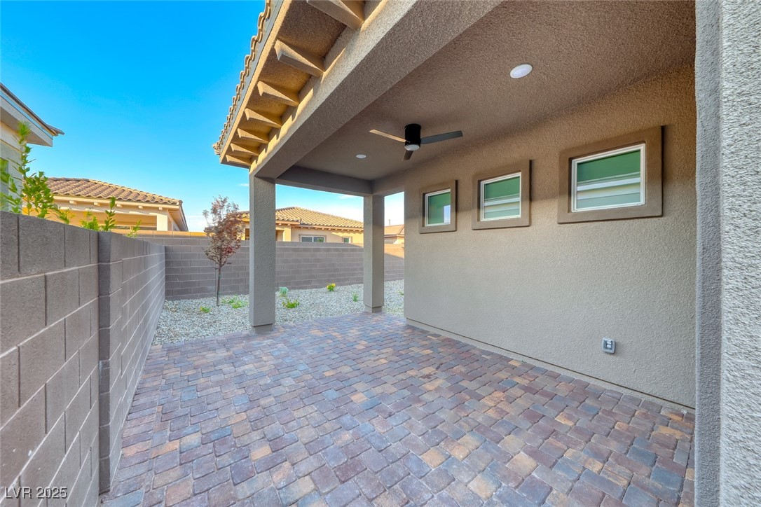 102 Ibiza Lake Drive Property Photo 39
