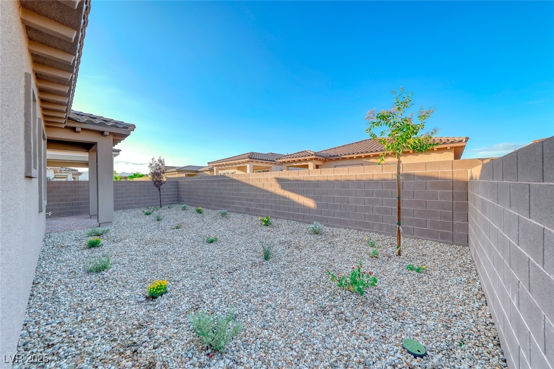 102 Ibiza Lake Drive Property Photo 41