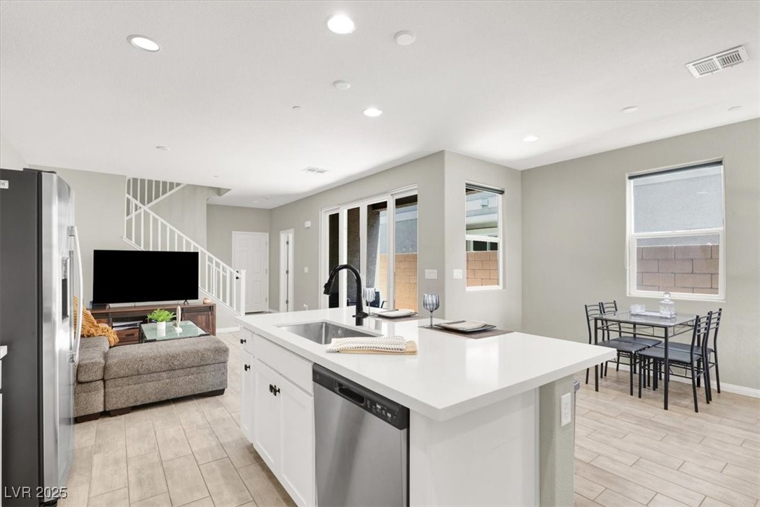4533 Queens Hill Street Property Photo 10