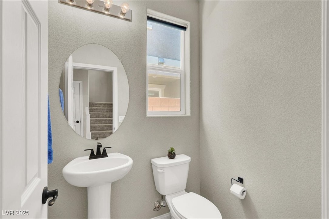 4533 Queens Hill Street Property Photo 14