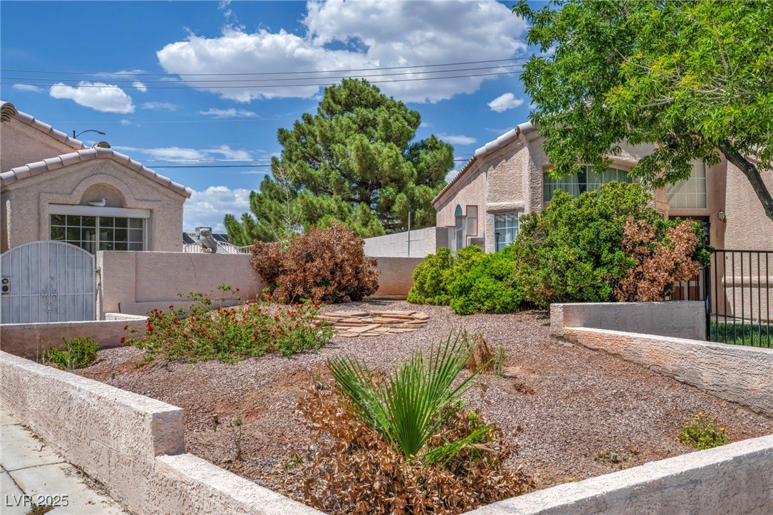 5139 Zapata Lane Property Photo 4
