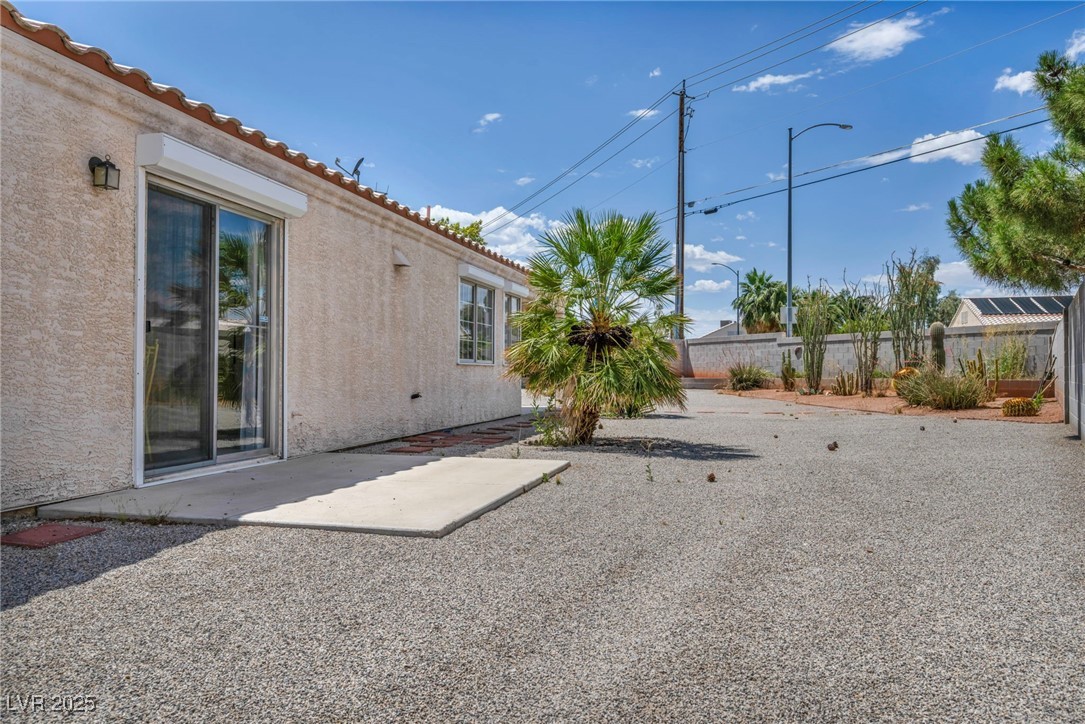 5139 Zapata Lane Property Photo 11