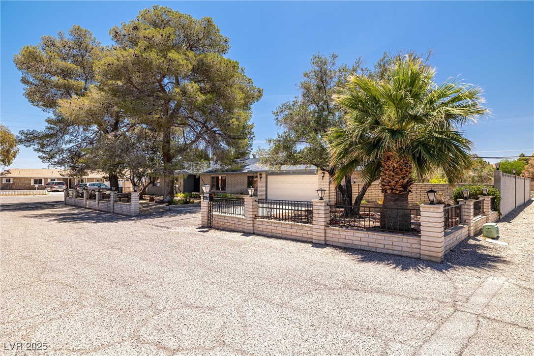 3090 Westwind Road Property Photo 1