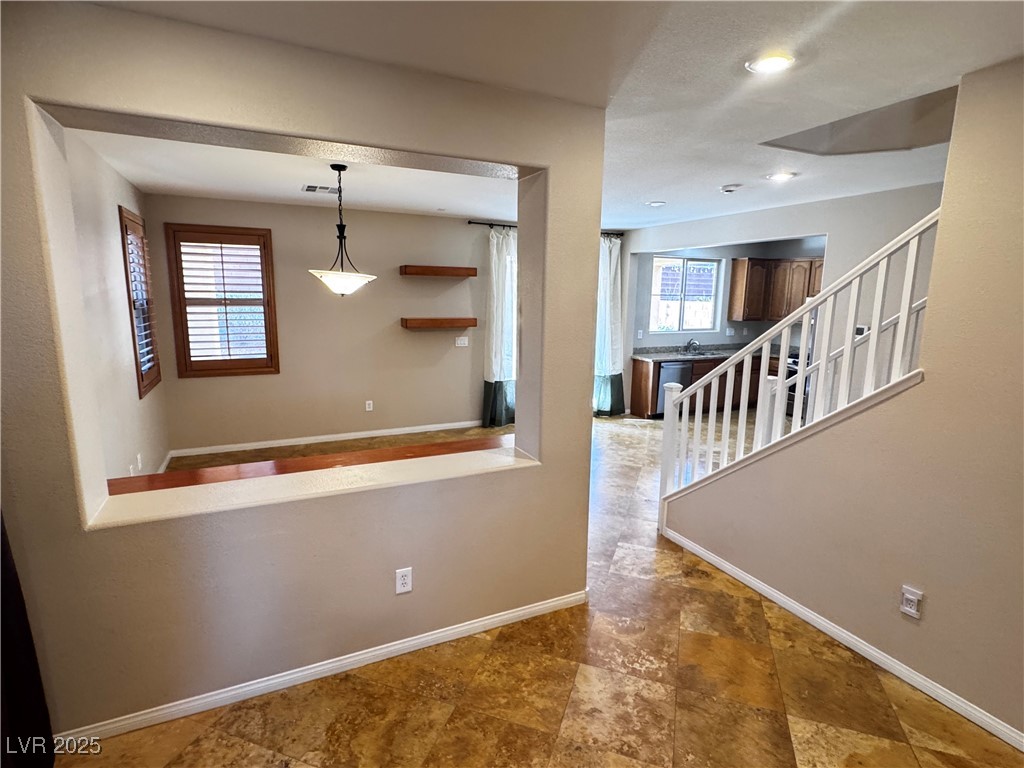 5361 Candlespice Way Property Photo 4