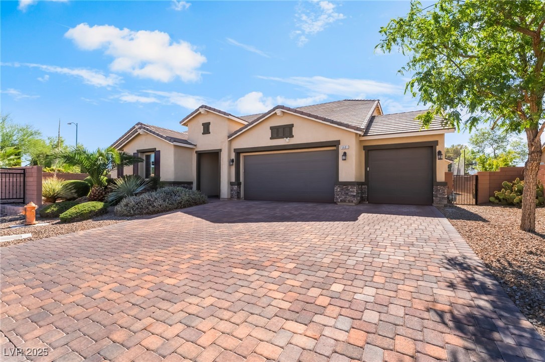 5601 Mackenzie Park Court Property Photo 2