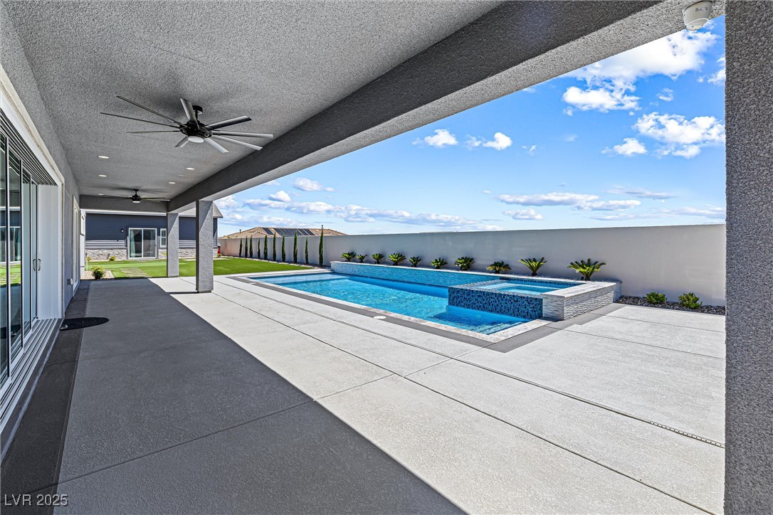 8840 Harvest Sunset Street Property Photo 73