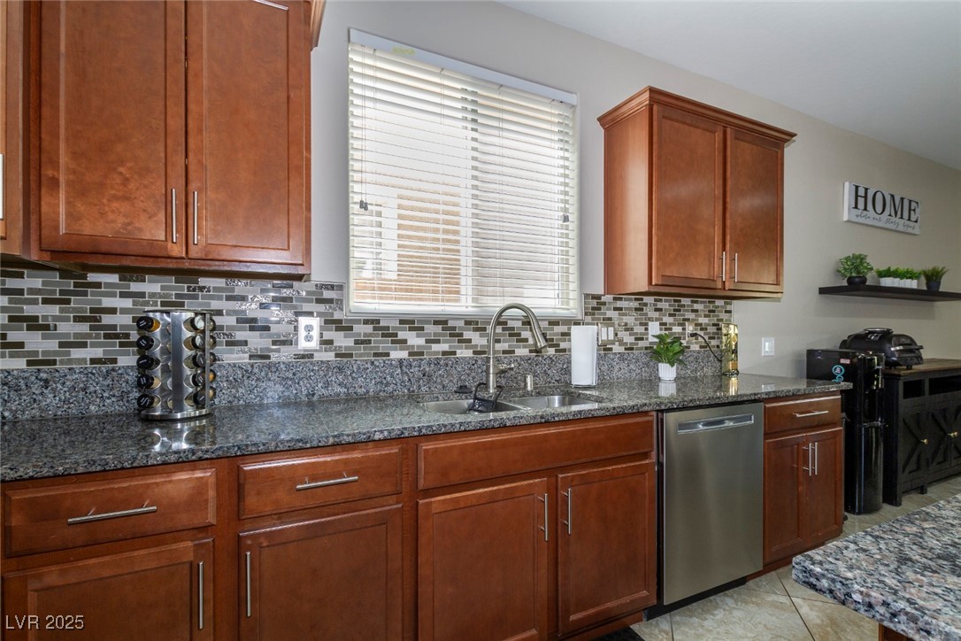 7652 Silver Baron Road Property Photo 13
