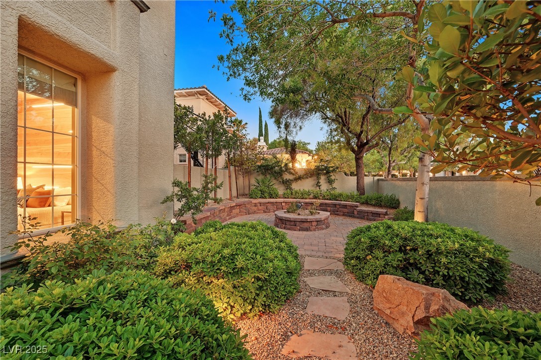 1404 Reisling Court Property Photo 4