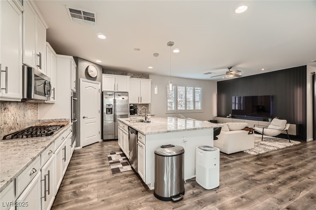 6233 Canterbury Field Road Property Photo 12
