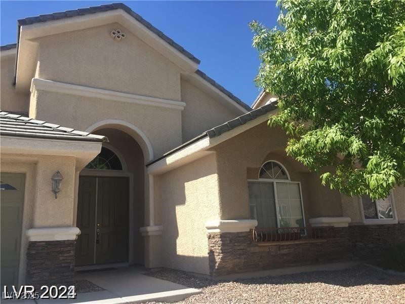 6245 Hawthorn Woods Avenue Property Photo 1