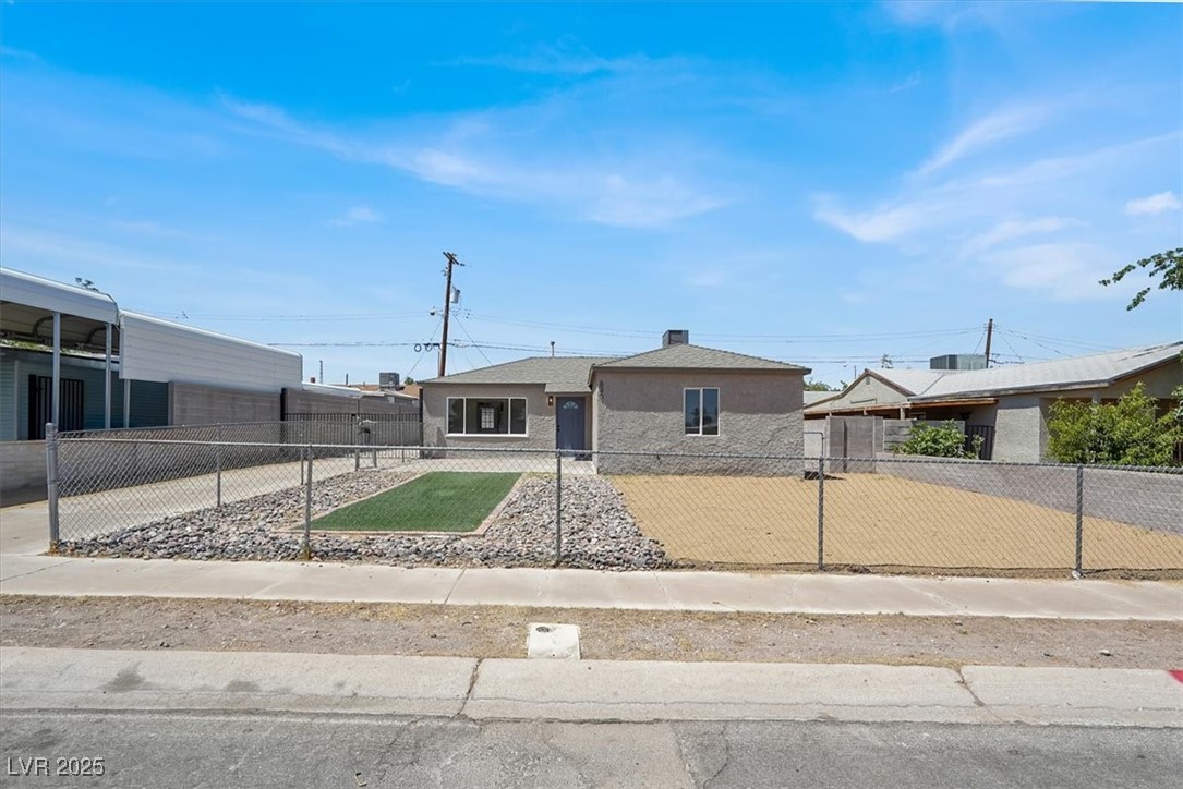 636 Burton Street Property Photo 1