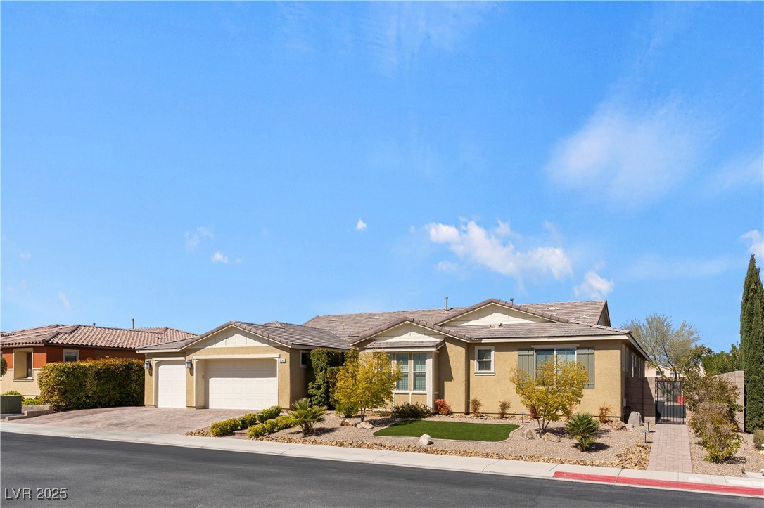 9240 Northfield Park Court Property Photo 3