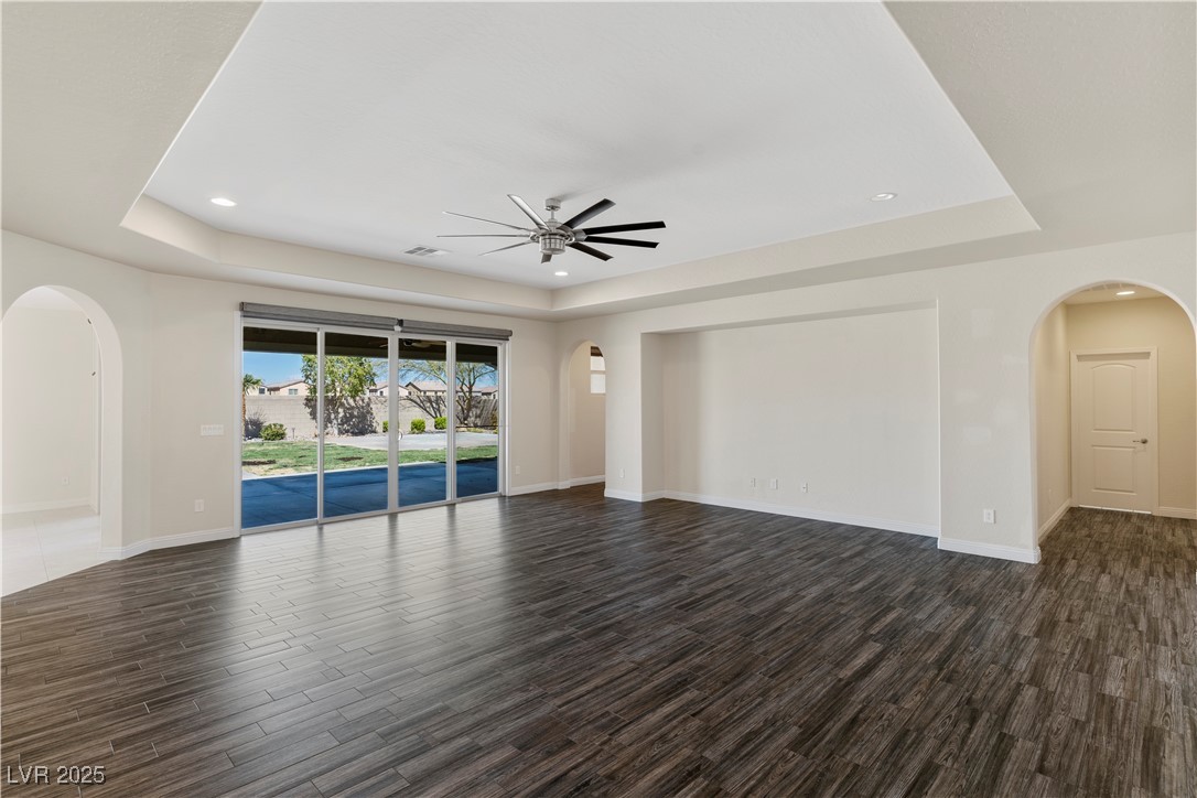 9240 Northfield Park Court Property Photo 6