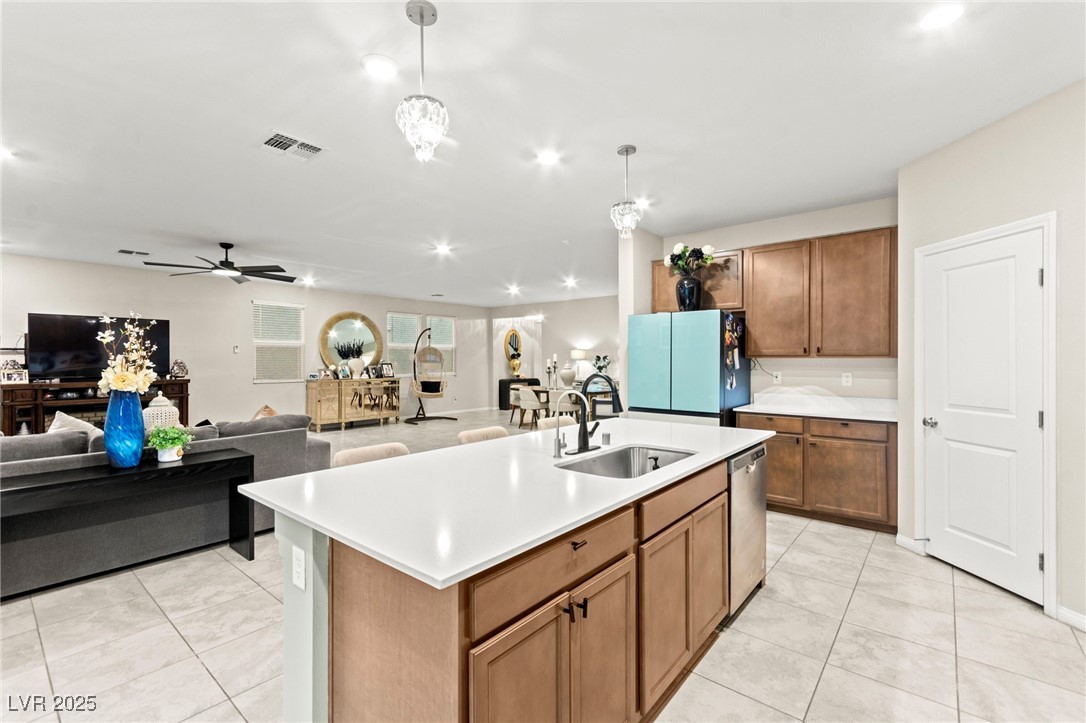 7502 Lush Oasis Avenue Property Photo 17