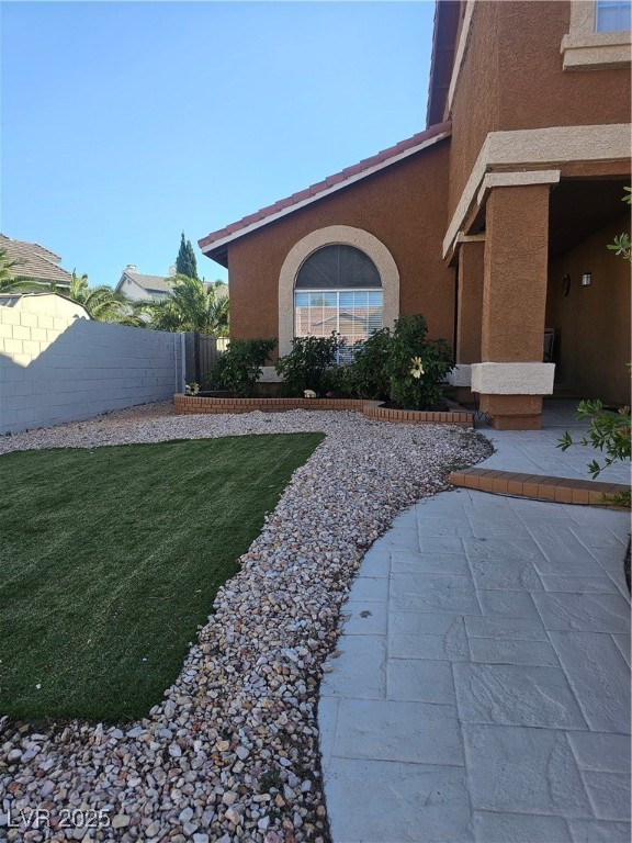2913 Domino Way Property Photo 2