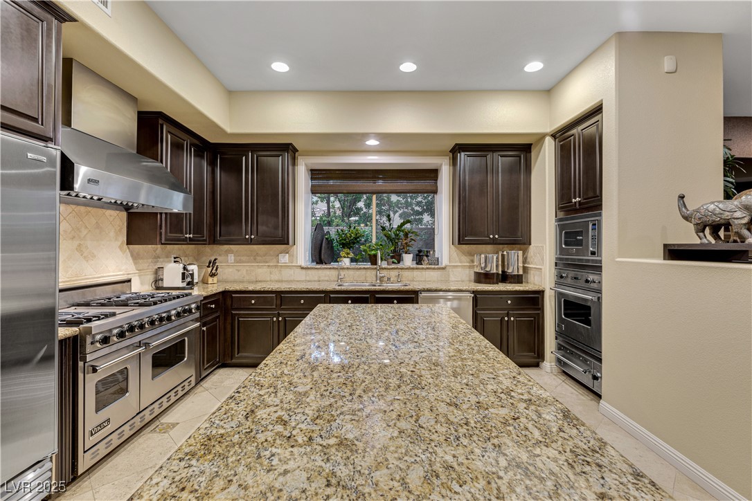 12056 Royal Dolnoch Court Property Photo 12