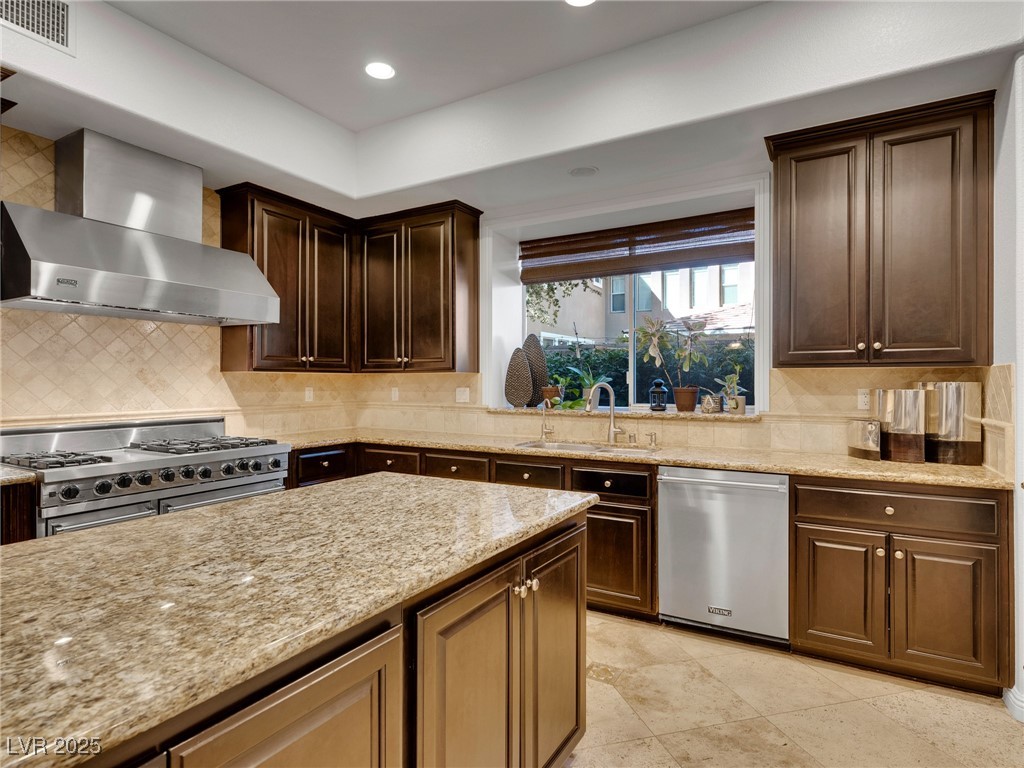 12056 Royal Dolnoch Court Property Photo 13