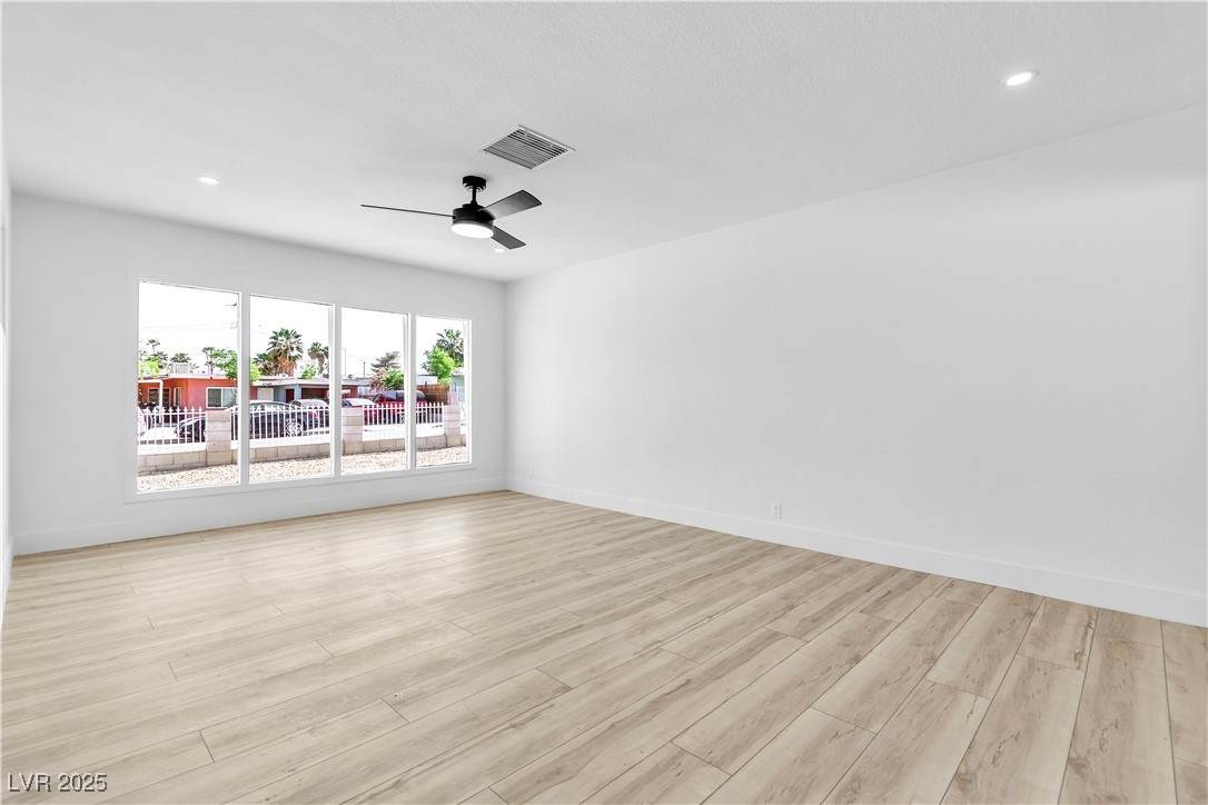 2105 Berkley Avenue Property Photo 7